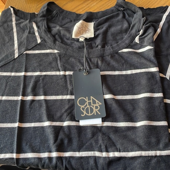 Chaser Black and Salt Stripe Short Sleeve Shirt Size Large NWT - Picture 2 of 3